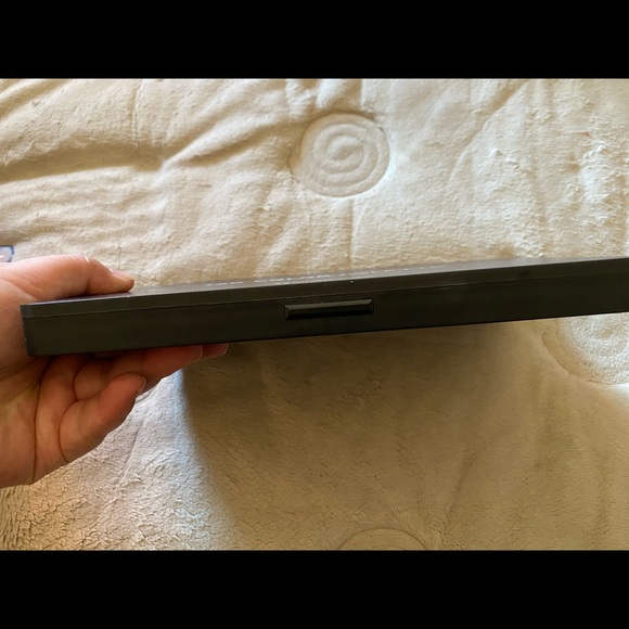 BH cosmetics 120 Eyeshadow Palette - Picture 3 of 8